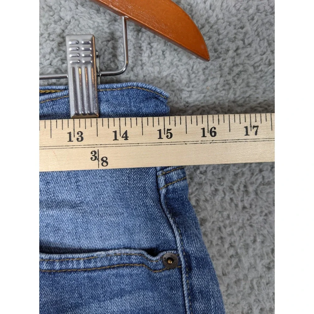 GAP Denim Short Womens 27 Blue Medium Wash Stretch Pockets Distressed Frayed Hem